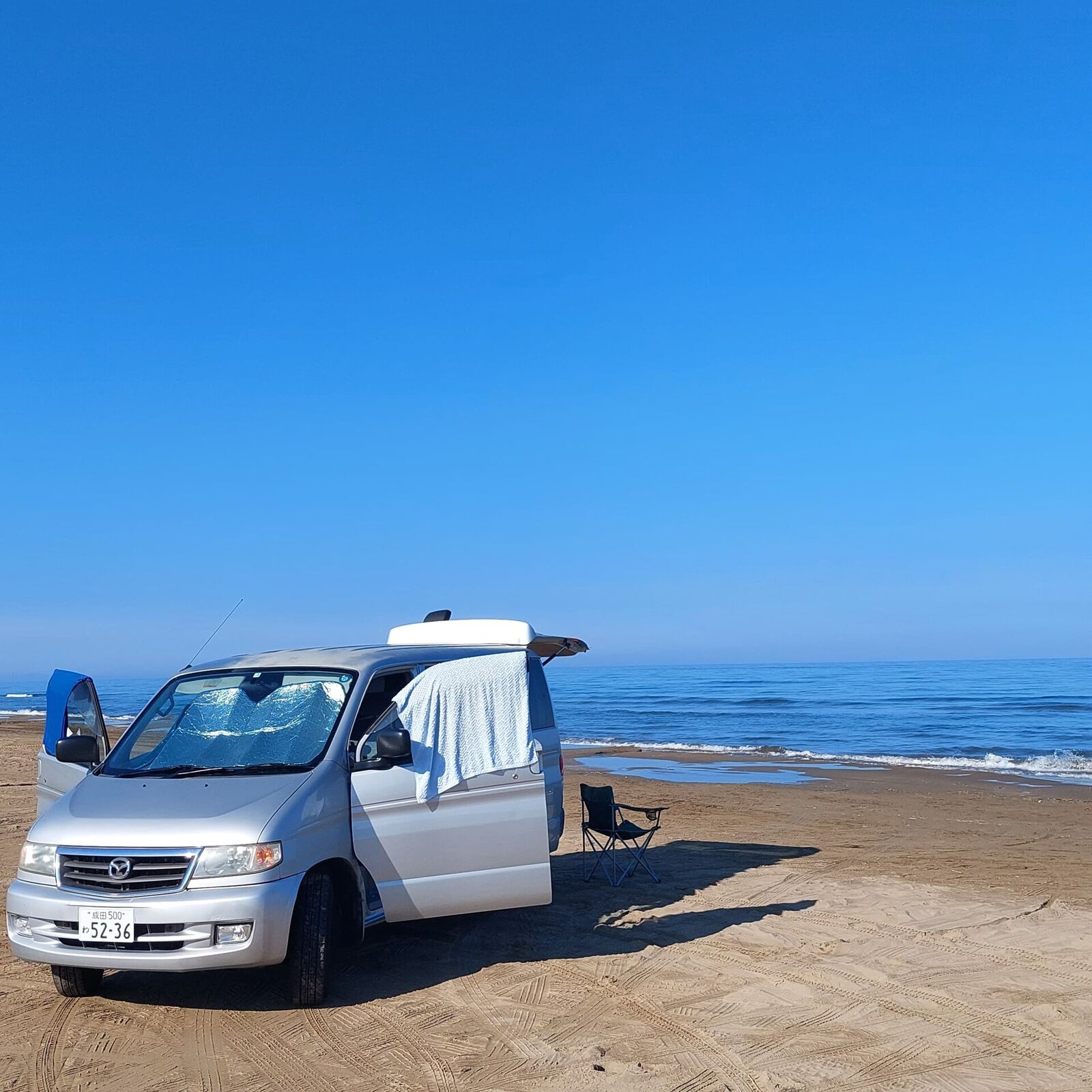 Campervan on Chirihama Beach